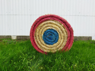 Slamená terčovnica 70cm x 12,5cm - farbená